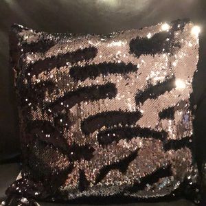 2 Sequin Throw Pillow Color Change Cases NWOTS